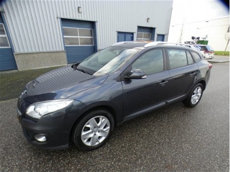 Renault Mégane Estate - 1.5 dCi Expression / NAVI / CRUISE / AIRCO / TREKHAAK - 1