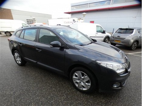 Renault Mégane Estate - 1.5 dCi Expression / NAVI / CRUISE / AIRCO / TREKHAAK - 1