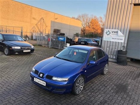 Seat Leon - 1.6 Stella Verlaagd Schroefset 18 inch Alu Velgen ZONDAG OPEN - 1