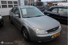 Ford Mondeo - 2.0-16V Collection