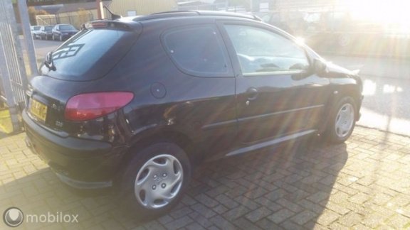 Peugeot 206 - 1.4 XS, Open dak, Panorama, APK tot 12-11-2020 - 1