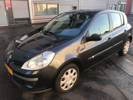 Renault Clio - 1.5 dCi Dynamique Comfort - 1