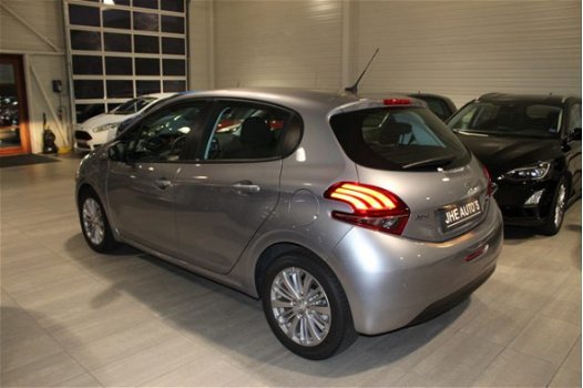 Peugeot 208 - 1.2 PureTech Signature 110PK Automaat | Navigatie | Cruise Control | Parkeersensoren | - 1