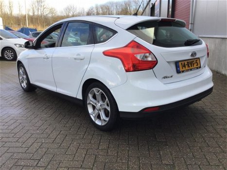 Ford Focus - 1.6 Ecoboost Trend SK82188 | Airco | Cruise | Radio | CD | MP3 | Parkeersensoren V+A | - 1