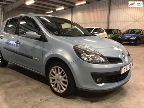 Renault Clio - 1.6-16V Rip Curl - 1