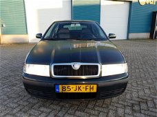 Skoda Octavia - 1.6 Comfort Airco , euro4, 1cilinder kapot, apk