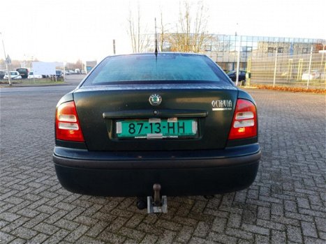 Skoda Octavia - 1.6 Comfort Airco , euro4, 1cilinder kapot, apk - 1