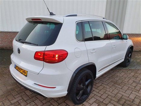 Volkswagen Tiguan - 1.4 TSI Sport&Style R-line Edition Vol Leer*Navigatie*PDC*Climate control*Cruise - 1