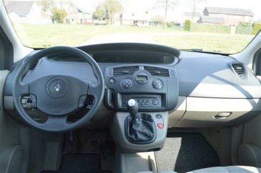 Renault Scénic - Scenic 2.0-16V DYNAMIQUE COMFORT - 1