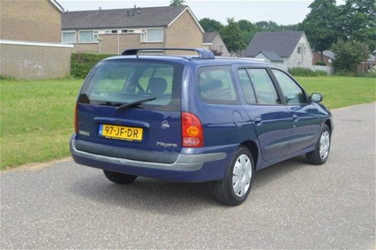 Renault Mégane - Megane 1.6-16V EXPRESSION - 1