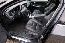 Volvo V60 - 2.4 D6 AWD Plug-In Hybrid Summum Aut. Xenon/Leder/Navi/LMV