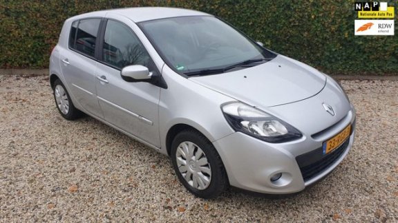 Renault Clio - 1.5 dCi Parisienne 5drs Airco/Trekhaak - 1