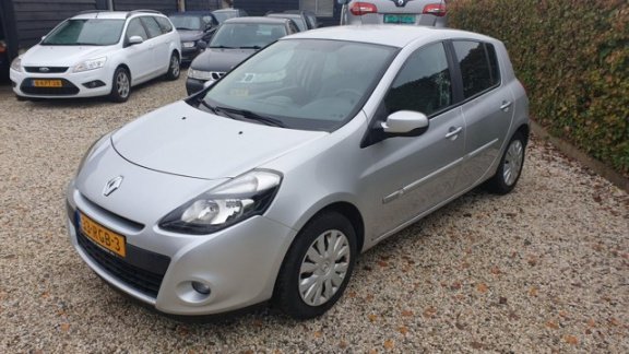 Renault Clio - 1.5 dCi Parisienne 5drs Airco/Trekhaak - 1