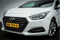 Hyundai i40 Wagon - 1.7 CRDi i-Catcher Full map navigatie/ Lederen int./ Xenon/ Stoelverwarming/ Cam - 1 - Thumbnail