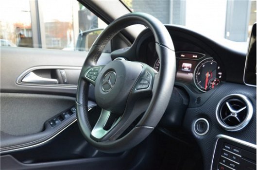 Mercedes-Benz A-klasse - 180 d Origineel NL, Navi, LED, PDC - 1