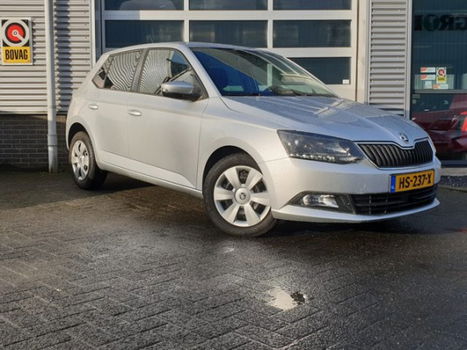 Skoda Fabia - 1.2 TSI Ambition* Airco*Cruisecontrol*trekhaak*cv - 1