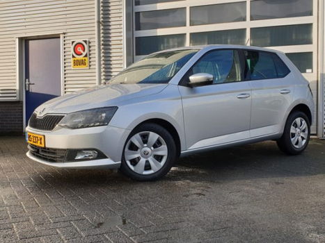 Skoda Fabia - 1.2 TSI Ambition* Airco*Cruisecontrol*trekhaak*cv - 1