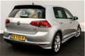 Volkswagen Golf - 1.6 TDi R-Line | Navigatie | Ergo Sportstoelen | Camera | Parkeersensoren | 17