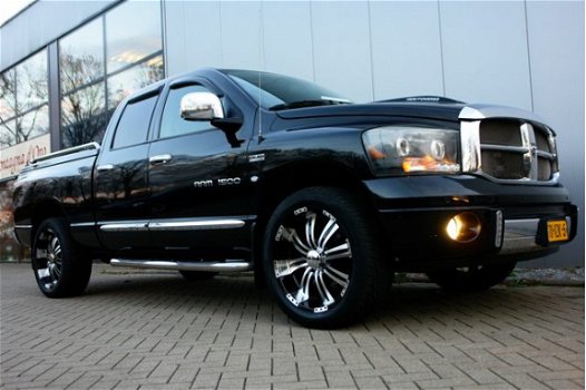 Dodge Ram 1500 - 4X4 LARAMIE 6 PERS.[MARGE] - 1