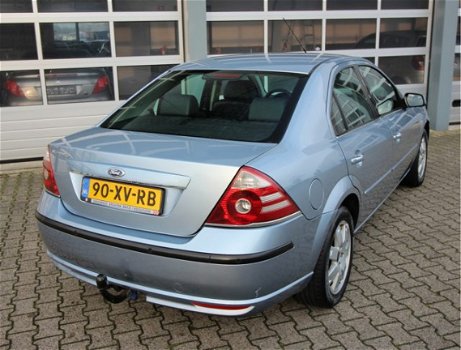 Ford Mondeo - 1.8-16V Platinum - 1