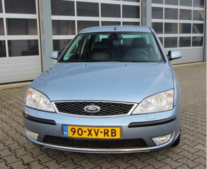 Ford Mondeo - 1.8-16V Platinum - 1