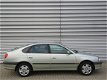 Toyota Avensis - 1.6 Sol - 1 - Thumbnail