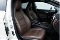 Mercedes-Benz A-klasse - 200 Cdi AMG Panorama/Exclusive/Memory/Camera Aut7 - 1 - Thumbnail