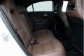 Mercedes-Benz A-klasse - 200 Cdi AMG Panorama/Exclusive/Memory/Camera Aut7 - 1 - Thumbnail