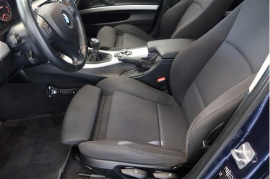 BMW 3-serie - 320d Efficient Dynamics Edition Luxury Line * XENON * NAVIGATIE * SPORTSTOELEN - 1