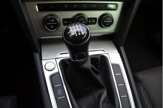 Volkswagen Passat Variant - 1.6 TDI Led Verlichting Navigatie Ergo Stoelen Cruise Control Nette Auto - 1