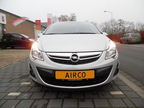 Opel Corsa - 1.2-16V Anniversary Edition hele mooie corsa 5 deurs, airco, cruise control stoelverwar - 1