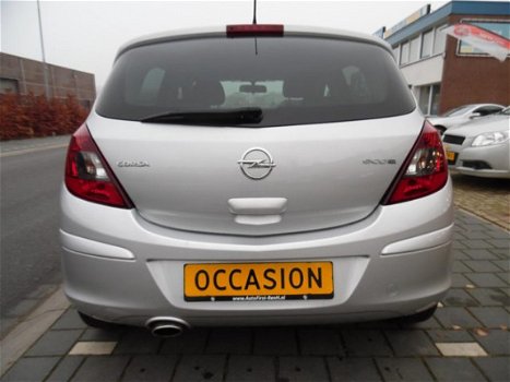 Opel Corsa - 1.2-16V Anniversary Edition hele mooie corsa 5 deurs, airco, cruise control stoelverwar - 1