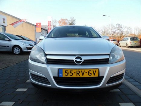 Opel Astra - 1.6 Enjoy 5 deurs met airco en trekhaak - 1