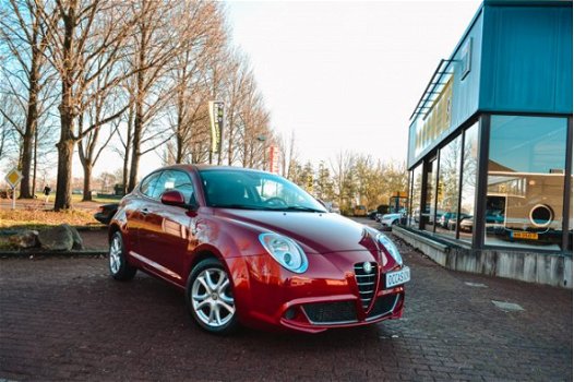 Alfa Romeo MiTo - 1.4 T Distinctive AUTOMAAT/ ECC/ EL.RAMEN/ AIRCO/ CV/ LMV/ ETC - 1