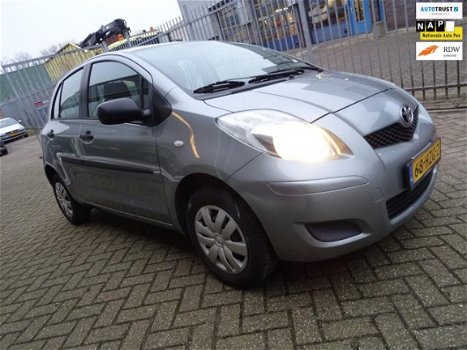 Toyota Yaris - 1.0 VVTi Acces 5 deurs zeer mooie auto - 1