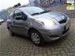 Toyota Yaris - 1.0 VVTi Acces 5 deurs zeer mooie auto - 1 - Thumbnail