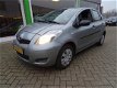 Toyota Yaris - 1.0 VVTi Acces 5 deurs zeer mooie auto - 1 - Thumbnail