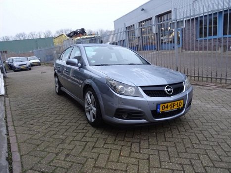 Opel Vectra GTS - 2.2-16V Executive in nieuwe staat - 1