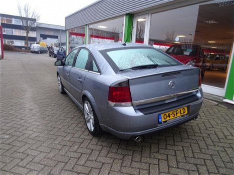 Opel Vectra GTS - 2.2-16V Executive in nieuwe staat - 1