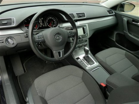 Volkswagen Passat Variant - 2.0 TDI Highline BlueMotion NAVIGATIE, AUTOMAAT ELECTR.W.K.B.TREKHAAK - 1