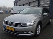 Volkswagen Passat Variant - 1.6 TDI Comfortline / Pano / Xenon / DAB+ / Navi - 1 - Thumbnail