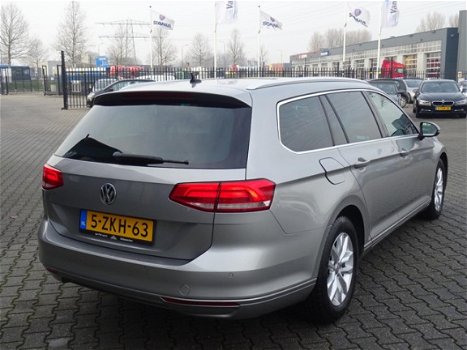 Volkswagen Passat Variant - 1.6 TDI Comfortline / Pano / Xenon / DAB+ / Navi - 1