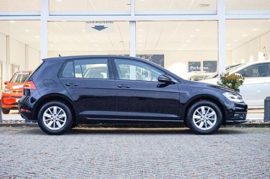 Volkswagen Golf - 1.0 TSI 115pk Trendline + App-Connect Navigatie - 1