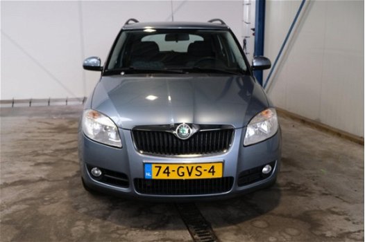 Skoda Fabia Combi - 1.4-16V Ambiente - N.A.P. Airco, Cruise, Trekhaak - 1