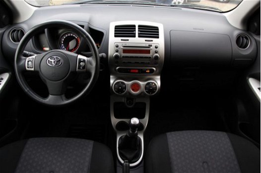 Toyota Urban Cruiser - 1.3 VVT-i Dynamic *TREKHAAK / CLIMATE CONTROL - 1