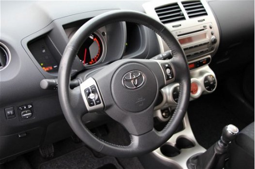 Toyota Urban Cruiser - 1.3 VVT-i Dynamic *TREKHAAK / CLIMATE CONTROL - 1