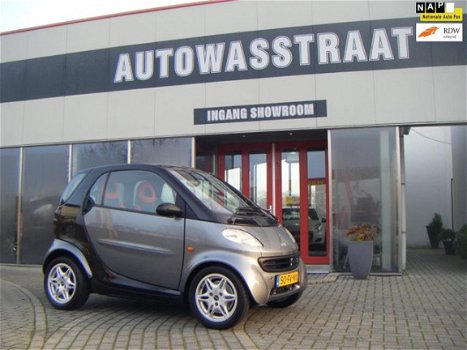 Smart City-coupé - edition symphony/1 STADS AUTO EN ZUINIG HEEFT MAAR HALVE PARKEERPLAATS NODIG - 1