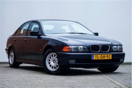 BMW 5-serie - 523i Executive Automaat Youngtimer Dealer onderhouden - 1