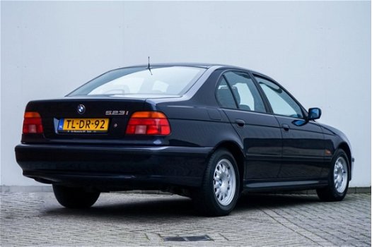 BMW 5-serie - 523i Executive Automaat Youngtimer Dealer onderhouden - 1