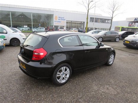 BMW 1-serie - 116i Business Line NL auto, incl. winterset, clima, nieuwstaat Nieuwjaarssale - 1